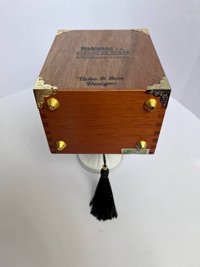 product Cohiba slide sm bottom .jpeg
