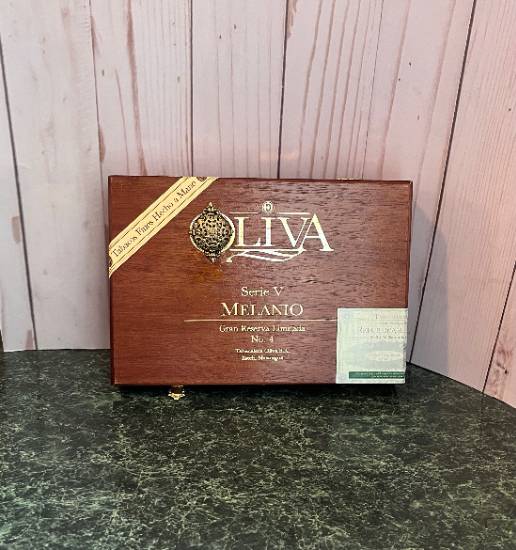 Small Oliva Clutch